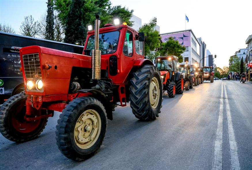 Οργή στον πρωτογενή τομέα: Το αγροτικό μέτωπο σφίγγει τη θηλιά στην κυβέρνηση - FinanceNews.gr