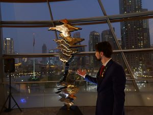 Στον Ντουμπάι η πρεμιέρα του γλυπτού, εμπνευσμένου από τη φωνή της Μαρίας Κάλλας