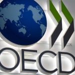 ΟΟΣΑ: Παραμένει ανθεκτική η ελληνική οικονομία – Ο πληθωρισμός θα συνεχίζει να μειώνεται