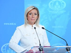 Zakharova (Ρωσία): Έτοιμοι για συνομιλίες με ΗΠΑ - Θα απαντήσουμε κατάλληλα στις κυρώσεις της ΕΕ