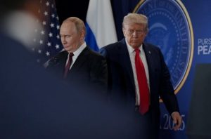 Peskov (Ρωσία): Μέσα στις επόμενες δύο εβδομάδες η συνάντηση Putin - Trump