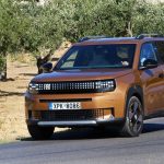 Δοκιμάζουμε το παιχνιδιάρικο Fiat Grande Panda Hybrid 110 PS