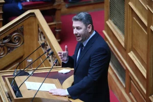 Ακρίβεια και χρέη: Ο Ανδρουλάκης ξαναβγάζει στη Βουλή το «καυτό» ερώτημα στον Μητσοτάκη - FinanceNews.gr
