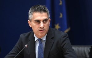 Η Ελλάδα από πέρασμα σε κόμβο: Η στρατηγική Δήμα για τις διασυνοριακές μεταφορές - FinanceNews.gr