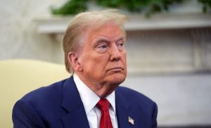 Trump: Κόλαση το Σικάγο, θα θέσω υπό ομοσπονδιακό έλεγχο τους 300 άνδρες της Εθνοφρουράς του Ιλινόις