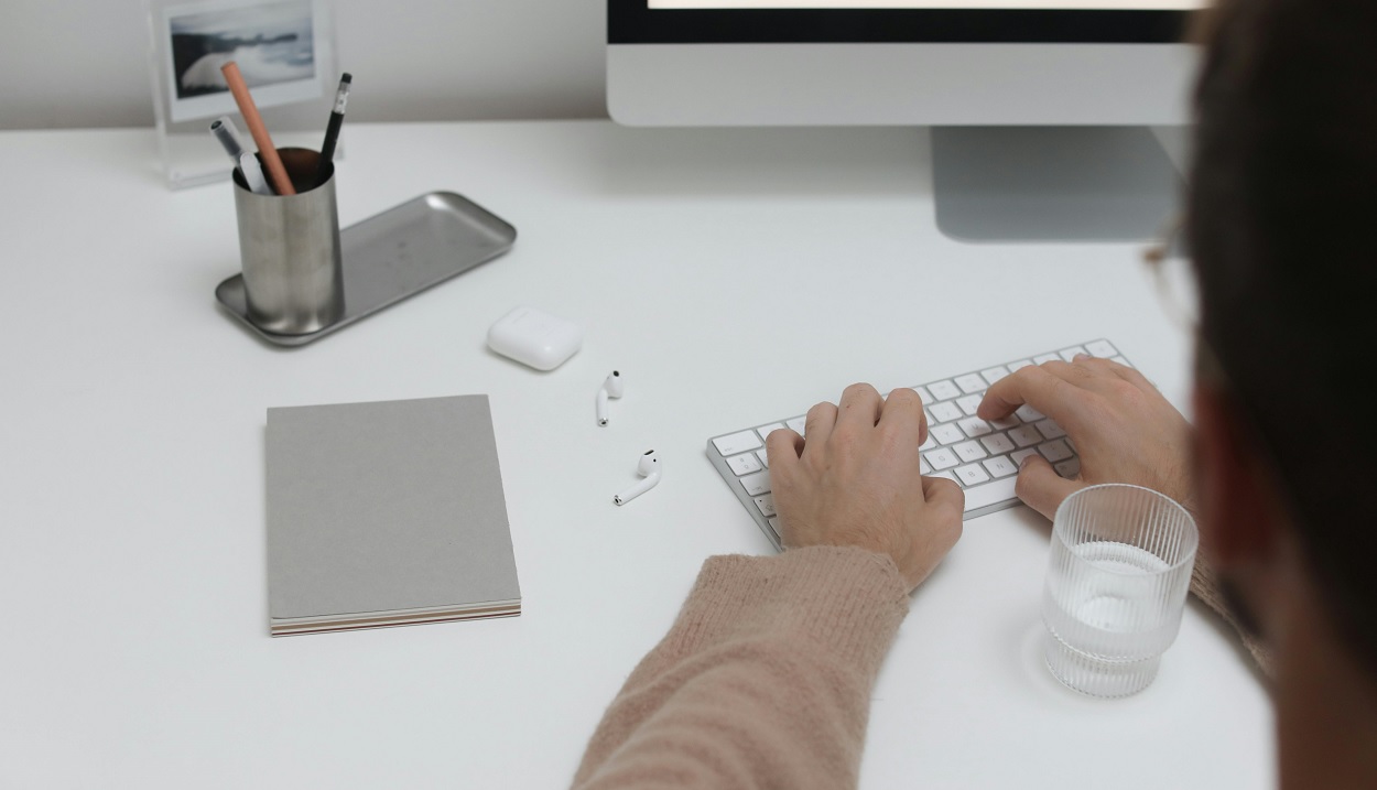 Η Ελλάδα χάνει τους ειδικούς – Η αγορά απορροφά μόνο ανειδίκευτους - FinanceNews.gr