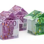 Νέο στεγαστικό πρόγραμμα με συνδυασμό ενεργειακής αναβάθμισης και ανακαίνισης διαπραγματεύεται το ΥΠΕΘΟΟ