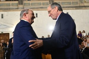 financialreport.gr