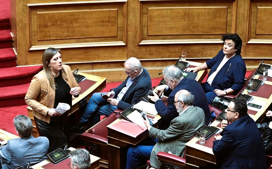 Βουλή: Η Ζωή σε ρόλο κατηγορούμενης και κατηγόρου - Άρση ασυλίας με 238 «ναι» - FinanceNews.gr