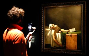 Η Γαλλία παραδέχεται την «αποτυχία» της, μετά την 7λεπτη ληστεία στο Λούβρο - FinanceNews.gr