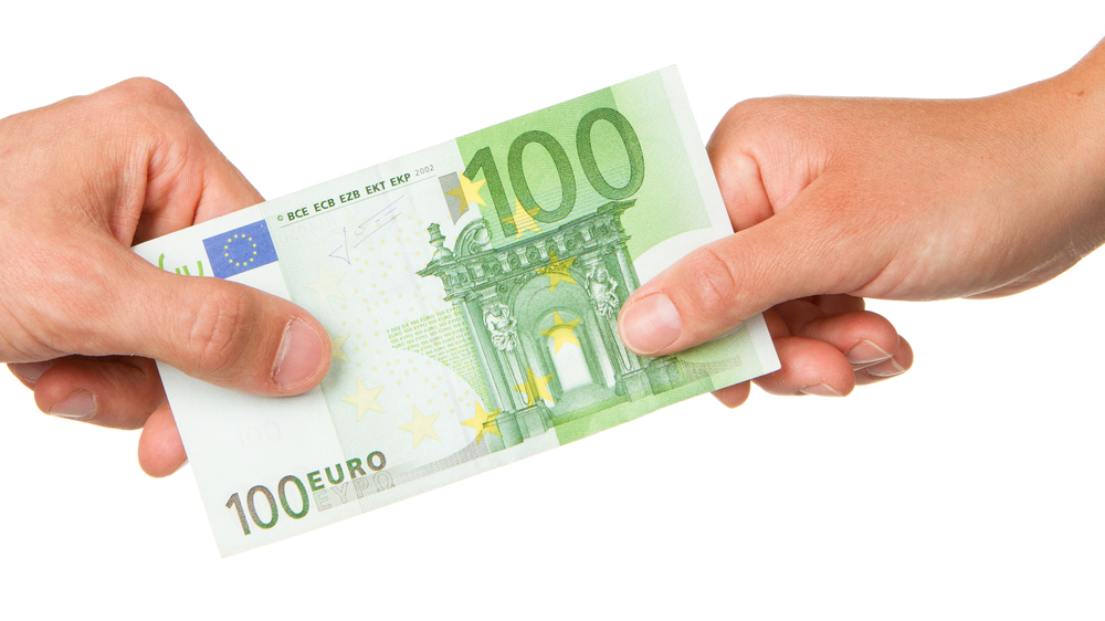 Τα επιδόματα που καταβάλει ο ΟΠΕΚΑ για τον Οκτώβριο