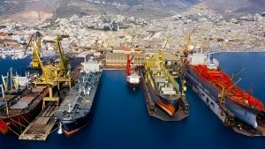 Σε ομηρία οι πρώην εργαζόμενοι Σκαραμαγκά: Τα απλήρωτα εκατομμύρια - FinanceNews.gr