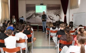 Η Motor Oil επενδύει στο υδρογόνο με εκπαιδευτικές δράσεις για μαθητές - FinanceNews.gr