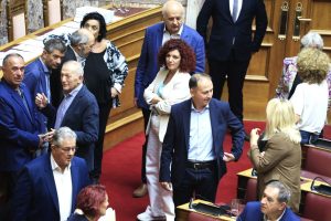 Βουλή: Μπαράζ υποθέσεων άρσης ασυλίας φέρνει στα άκρα την αντιπαράθεση - FinanceNews.gr