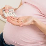 Νέα έρευνα απορρίπτει τους ισχυρισμούς Τραμπ: Δεν προκύπτει σύνδεση της παρακεταμόλης στην εγκυμοσύνη με τον αυτισμό