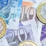 Κοντά σε χαμηλό 7 μηνών η στερλίνα