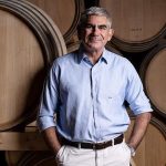 Η Κυρ-Γιάννη εξαγόρασε το Κτήμα Σιγάλα στη Σαντορίνη