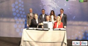 Έπεσαν οι υπογραφές στo deal AKTOR-ΔΕΠΑ-Venture Global για LNG στην Ουκρανία