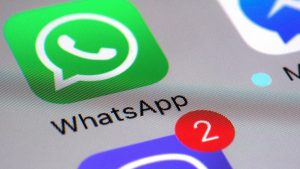 «Chat Control 2.0» - Η ΕΕ επαναφέρει από την πίσω πόρτα τα «οργουελικά» σχέδια για μαζική παρακολούθηση των επικοινωνιών