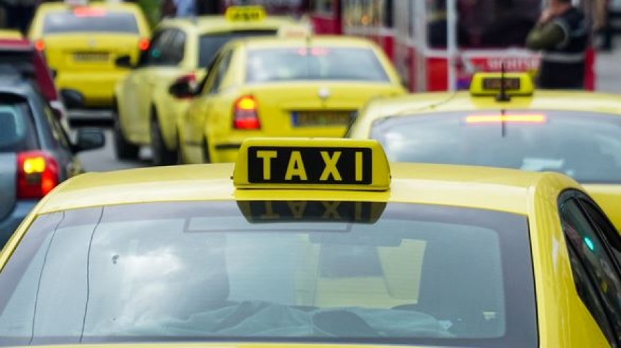 Τραβούν χειρόφρενο τα ταξί στην Αττική - Σε 48ωρη απεργιακή κινητοποίηση στις 5-6/11, ο λόγος