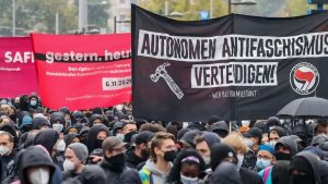 «Οι Antifa στο εδώλιο» - Μεγάλη δίκη ακροαριστερών συμμοριτών στη Γερμανία - Έσπερναν τον τρόμο στην Ευρώπη
