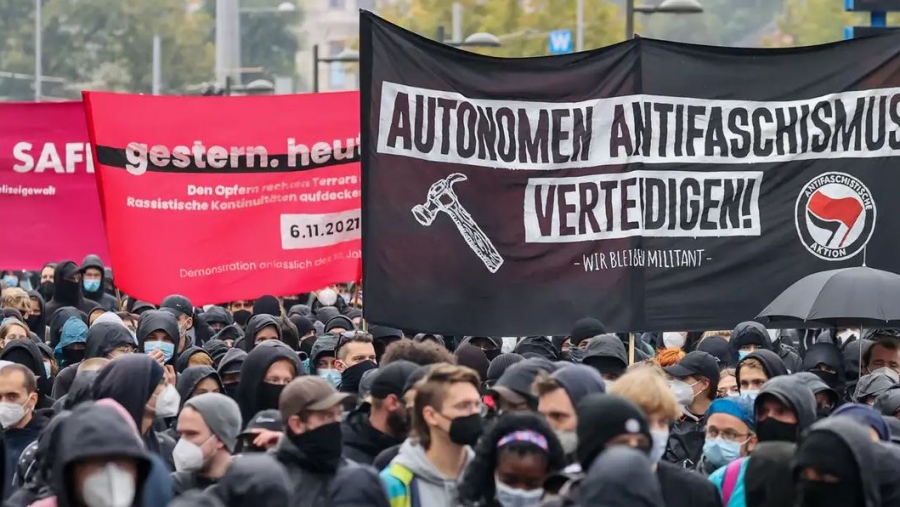 «Οι Antifa στο εδώλιο» - Μεγάλη δίκη ακροαριστερών συμμοριτών στη Γερμανία - Έσπερναν τον τρόμο στην Ευρώπη