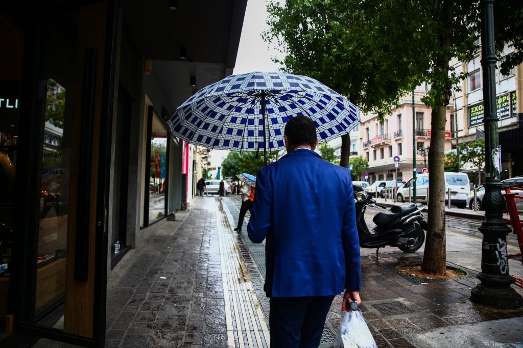 Καιρός - Live: Συνεχίζονται οι βροχές και οι καταιγίδες - FinanceNews.gr