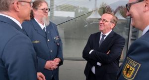 Η Γερμανία αγοράζει όπλα 150 εκατ. ευρώ από τις ΗΠΑ για να τα παραδώσει στην Ουκρανία