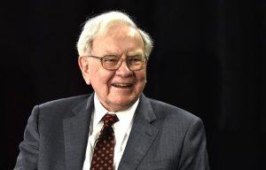 Μπάφετ στα 95: Αποχαιρετά με επένδυση-έκπληξη 4,3 δισ. στην Alphabet - FinanceNews.gr