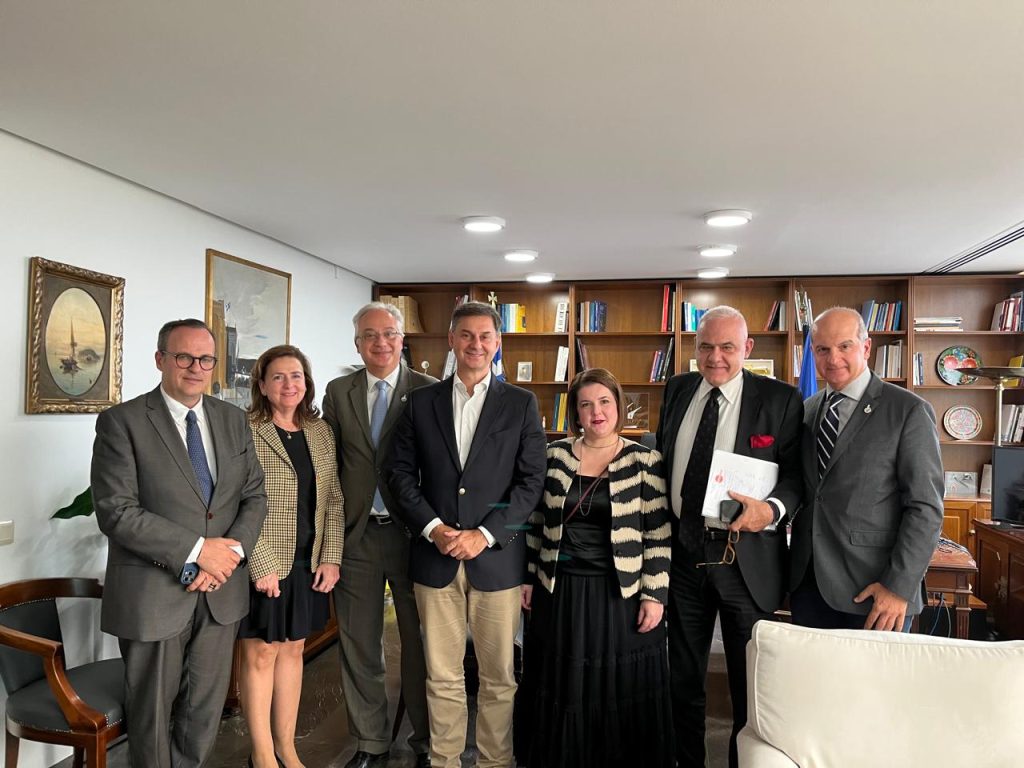 Η εξωστρέφεια των επιχειρήσεων στο επίκεντρο της συνάντησης ΕΛΛΑ-ΔΙΚΑ ΜΑΣ-Θεοχάρη