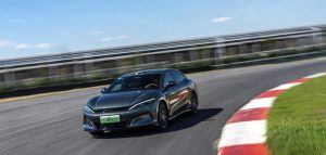 Η Κίνα βάζει «κόφτη» στα 0 - 100 κάτω από τα 5 δευτερόλεπτα