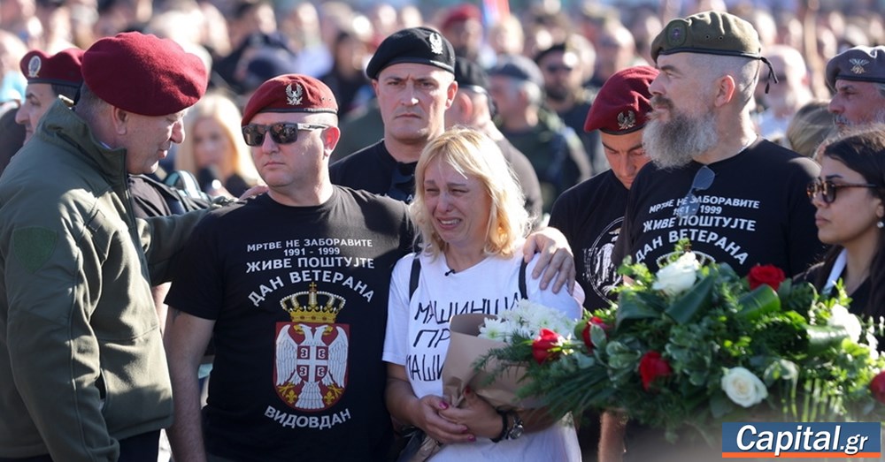 Σερβία: Μεγάλη συγκέντρωση μνήμης στο Νόβι Σαντ για τα θύματα της τραγωδίας στον σιδηροδρομικό σταθμό