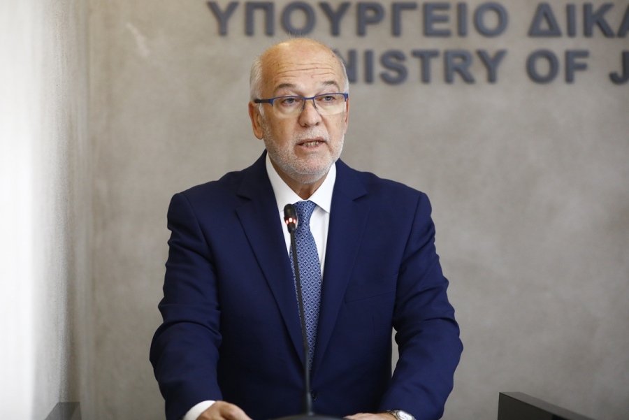 Φλωρίδης: Οι κληρονόμοι δεν θα αναγκάζονται να αποποιηθούν κληρονομιά για να μην επωμισθούν χρέη