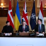 Bloomberg: Η Ευρώπη παλεύει για περισσότερο χρόνο μετά το αμερικανικό τελεσίγραφο