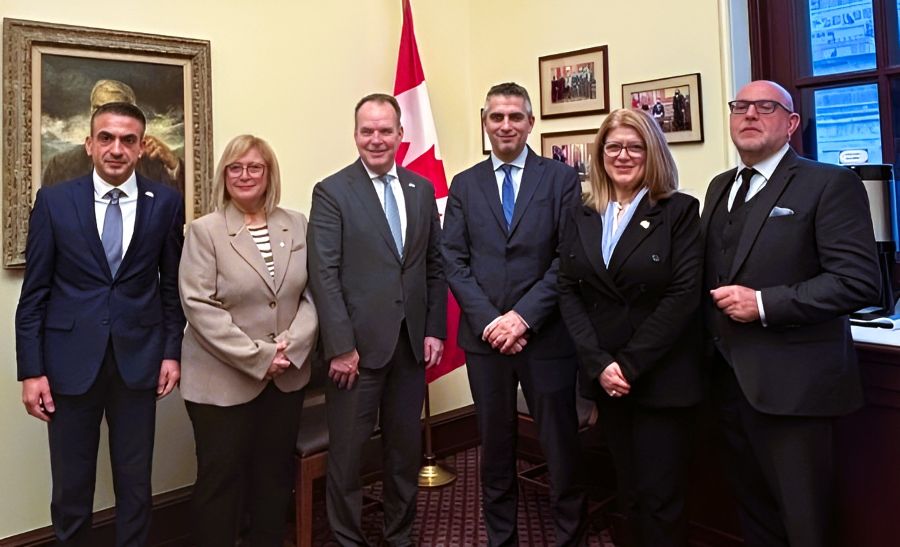 Διπλωματία μεταφορών: Δήμας και MacKinnon σχεδιάζουν νέες γραμμές Ελλάδας-Καναδά - FinanceNews.gr