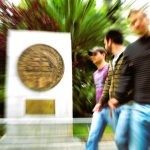 Πόσο κόστιζε η ζωή πριν το ευρώ; Η μεγάλη σύγκριση τιμών που εξηγεί γιατί «λύγισε» η μεσαία τάξη - FinanceNews.gr