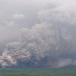 Εντυπωσιακές εικόνες από την έκρηξη του ηφαιστείου Semeru στην Ινδονησία - Εκατοντάδες εκκενώσεις