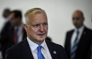 Olli Rehn (ΕΚΤ): Η υπερβολική επιβράδυνση του πληθωρισμού είναι επικίνδυνη – Η ανάπτυξη στην Ευρωζώνη άντεξε