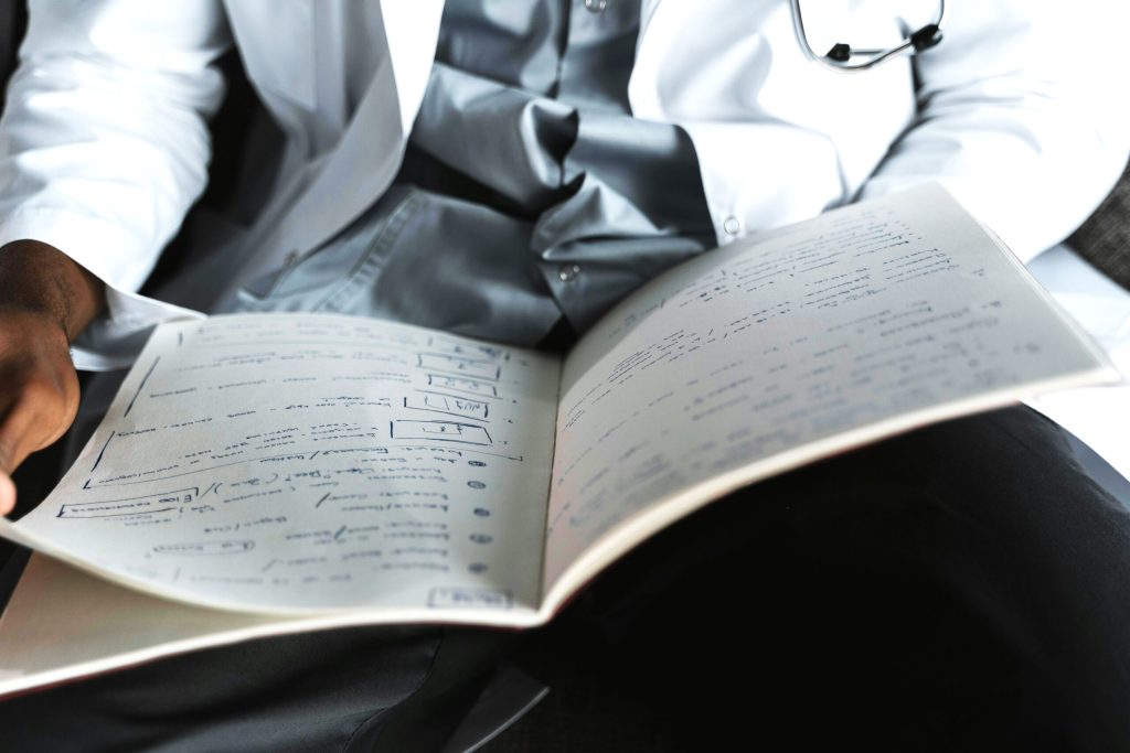 Απάτη με παράνομες συνταγογραφήσεις: Στο μικροσκόπιο 32 ιατροί και 62 φαρμακεία - FinanceNews.gr