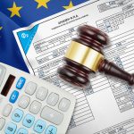 Οι φορολογικές αρχές έχουν την υποχρέωση να εκτιμούν κάθε αποδεικτικό στοιχείο που προσκομίζεται για να διαπιστωθεί η ενδοκοινοτική παράδοση - Για τη μη χορήγηση της απαλλαγής από τον ΦΠΑ δεν αρκεί ο λόγος και μόνον ότι δεν προσκομίστηκαν τα αποδεικτικά στοιχεία σχετικά με την ύπαρξη ενδοκοινοτικής παράδοσης