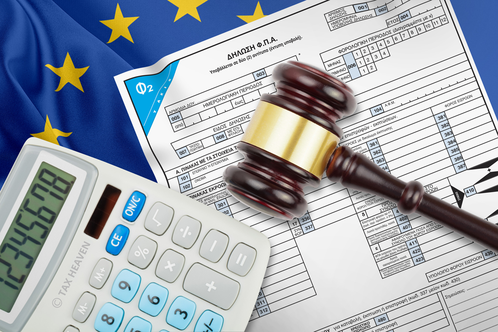 Οι φορολογικές αρχές έχουν την υποχρέωση να εκτιμούν κάθε αποδεικτικό στοιχείο που προσκομίζεται για να διαπιστωθεί η ενδοκοινοτική παράδοση - Για τη μη χορήγηση της απαλλαγής από τον ΦΠΑ δεν αρκεί ο λόγος και μόνον ότι δεν προσκομίστηκαν τα αποδεικτικά στοιχεία σχετικά με την ύπαρξη ενδοκοινοτικής παράδοσης