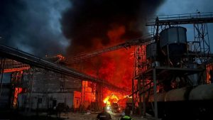 Το Ternopil στις φλόγες: Η Ρωσία με 7 καταιγιστικούς «Kodiak» συνέτριψε ουκρανικούς στρατιωτικούς στόχους (vid)