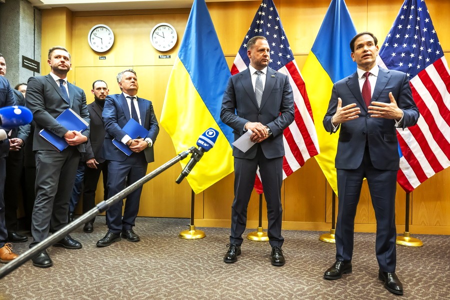 Μπλόκο στο σχέδιο Τραμπ: «Συμφωνία μόνο με παύση πυρός» - Η απάντηση της Ε.Ε. σε Ουάσιγκτον και Μόσχα - FinanceNews.gr