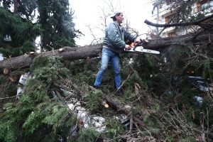 Κακοκαιρία «σαρώνει» Ιόνιο και Πελοπόννησο: Καταστροφές στην Κέρκυρα, χείμαρροι στη Λακωνία - FinanceNews.gr