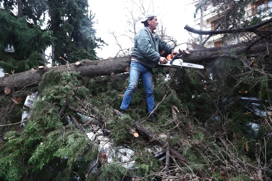 Κακοκαιρία «σαρώνει» Ιόνιο και Πελοπόννησο: Καταστροφές στην Κέρκυρα, χείμαρροι στη Λακωνία - FinanceNews.gr