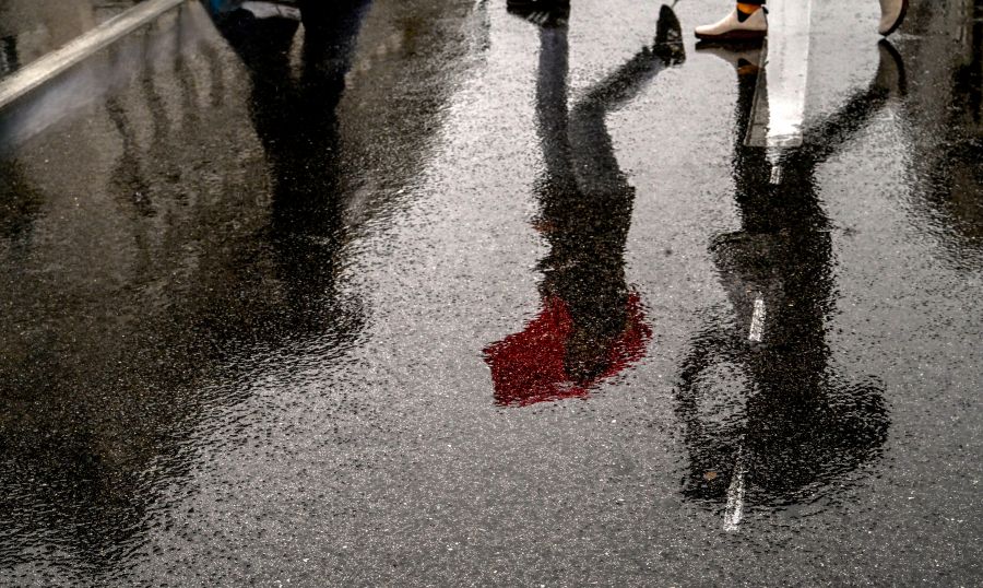 Κακοκαιρία μέχρι την Τρίτη: Πού θα «χτυπήσουν» ισχυρές βροχές και καταιγίδες - FinanceNews.gr