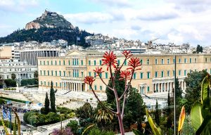 Η Airbnb στηρίζει οικονομικά την ανάπλαση του Λόφου του Λυκαβηττού - FinanceNews.gr