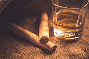 Μέχρι 31 Ιανουαρίου η εγγραφή επιχειρήσεων πώλησης καπνικών προϊόντων, αλκοόλ και προϊόντων άτμισης στο Μητρώο Ελέγχου Προϊόντων «alto.gov.gr»