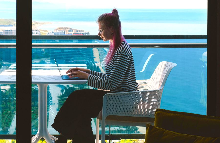 Η ΔΕΗ «μπαίνει» δυναμικά στον τουρισμό: Νέο συμβόλαιο ενέργειας αποκλειστικά για ξενοδοχεία - FinanceNews.gr