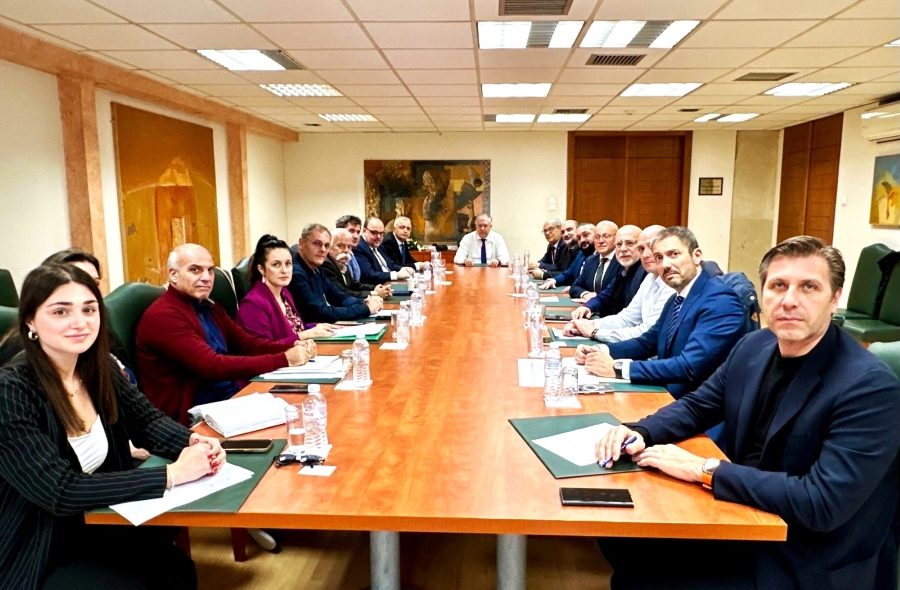 Επιτάχυνση στην απογραφή ανελκυστήρων έως 30 Νοεμβρίου: Σαφές μήνυμα Θεοδωρικάκου για συνεργασία - FinanceNews.gr